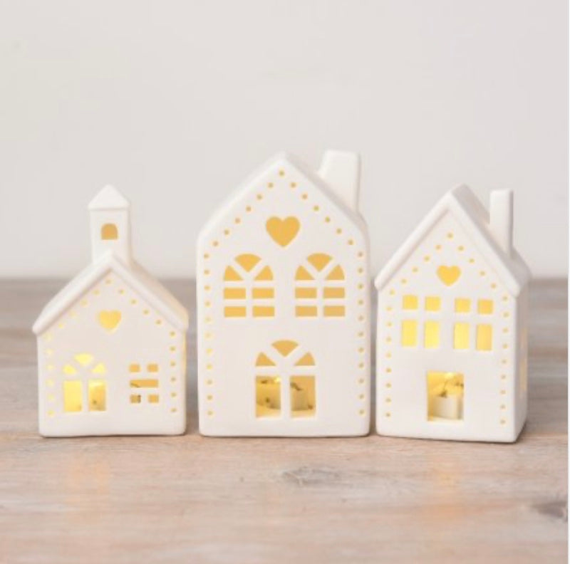 Light Up Heart Detail House - 11cm