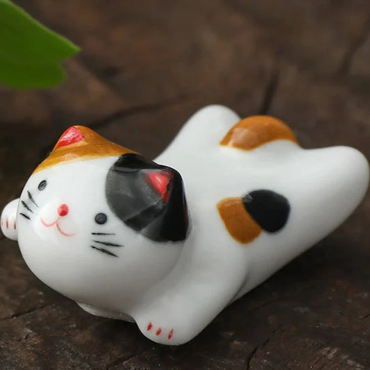 Gohobi Ceramic Front Lying Cat